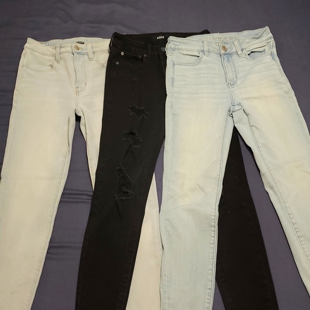 3 Pairs of Womans Ladies Sz. 4 American Eagle & Aero Skinny Stretch Jeans